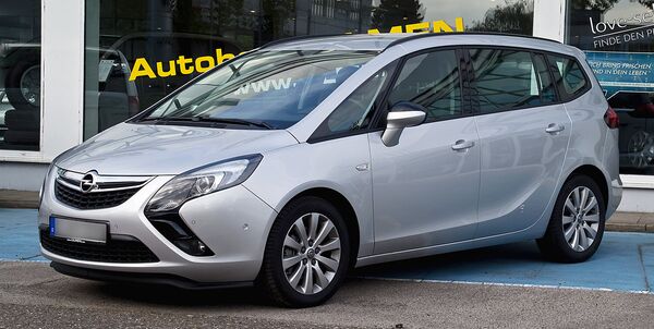 Opel Zafira Opel Zafira - Sputnik Ўзбекистон