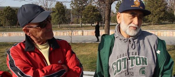 Высоцкий жив? Что узбекистанцы помнят и знают о творчестве поэта - Sputnik Узбекистан