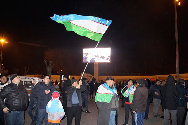 Как в Ташкенте встречали победителей ЧА по футболу - Sputnik Узбекистан