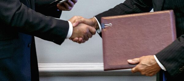 Во время подписания документов Во время подписания документов - Sputnik Ўзбекистон