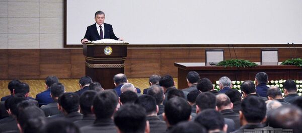 Шавкат Мирзиёев провёл расширенное заседание коллегии Службы национальной безопасности Республики Узбекистан Шавкат Мирзиёев провёл расширенное заседание коллегии Службы национальной безопасности Республики Узбекистан - Sputnik Узбекистан