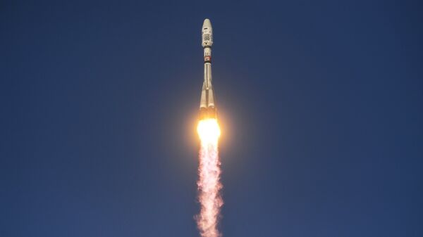 Zapusk raketi-nositelya Soyuz-2.1b s KA Meteor №2-1 s kosmodroma Vostochniy - Sputnik O‘zbekiston