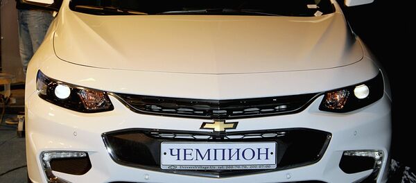 Машины, подаренные спортсменам молодежной сборной Узбекистана по футболу Машины, подаренные спортсменам молодежной сборной Узбекистана по футболу - Sputnik Узбекистан