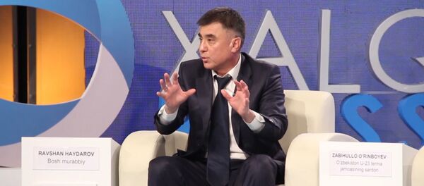 Равшан Ҳайдаров: ўзбек футболига ўз ўйин услуби керак Равшан Ҳайдаров: ўзбек футболига ўз ўйин услуби керак - Sputnik Ўзбекистон