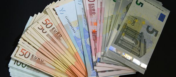 Купюры евро разного номинала Купюры евро разного номинала - Sputnik Ўзбекистон