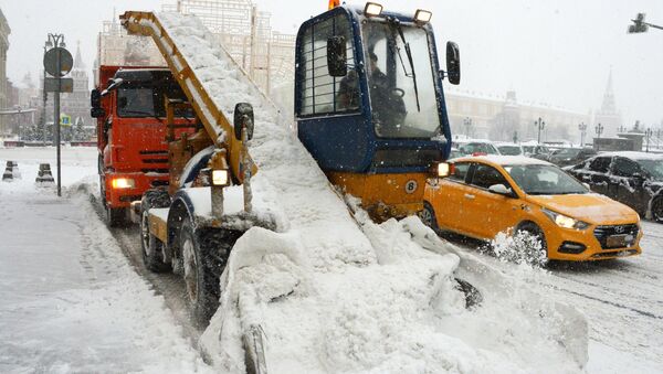 Snegopad v Moskve - Sputnik Oʻzbekiston