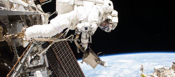 Выход в открытый космос у МКС - Sputnik Узбекистан