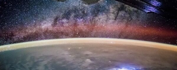 Звезды с борта МКС  Звезды с борта МКС  - Sputnik Ўзбекистон