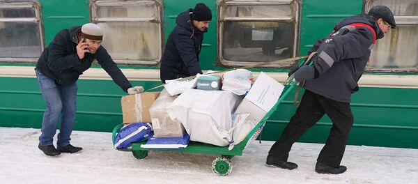 Пассажиры поезда Москва-Душанбе - Sputnik Ўзбекистон