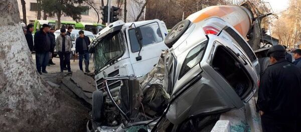 Авария в Сергели - Sputnik Ўзбекистон