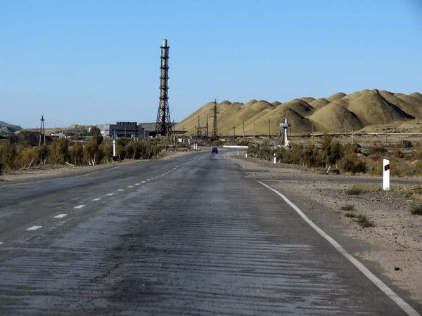 Учкудук прошел типичный путь моногорода, построенного на недружелюбной земле для добычи ее ресурсов. - Sputnik Узбекистан