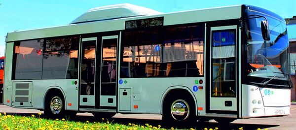 Низкопольный городской автобус МАЗ Lotos Низкопольный городской автобус МАЗ Lotos - Sputnik Ўзбекистон