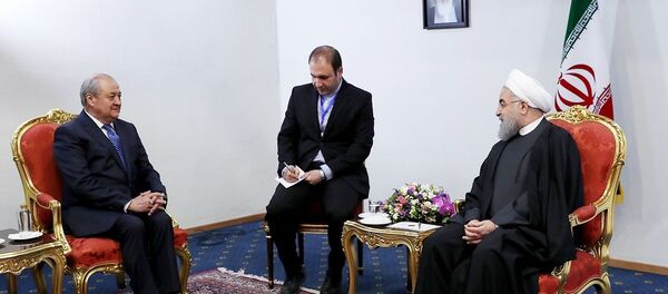 Встреча Абдулазиза Камилова с Хасаном Роухани Встреча Абдулазиза Камилова с Хасаном Роухани - Sputnik Узбекистан