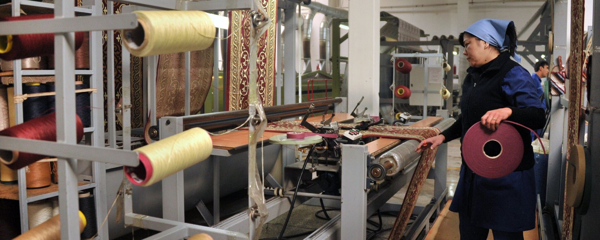 Завод по производству ковров - Sputnik Узбекистан, 1920, 25.03.2025