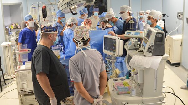 В Узбекистане впервые проведена трансплантация печени - Sputnik Узбекистан