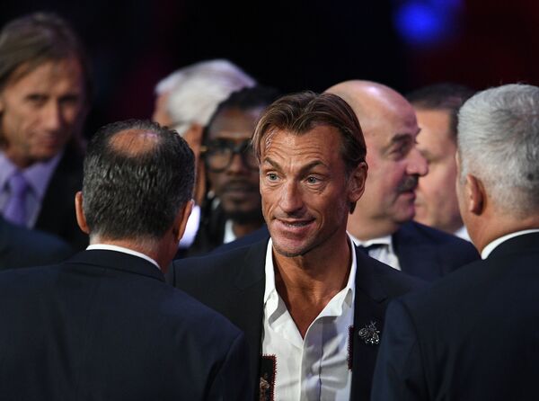 Главный тренер сборной Марокко Эрве Ренар на официальной жеребьевке чемпионата мира по футболу 2018. Главный тренер сборной Марокко Эрве Ренар на официальной жеребьевке чемпионата мира по футболу 2018. - Sputnik Узбекистан