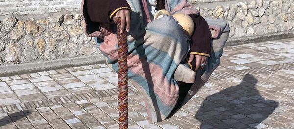 В Бухаре появился левитирующий дервиш В Бухаре появился левитирующий дервиш - Sputnik Ўзбекистон