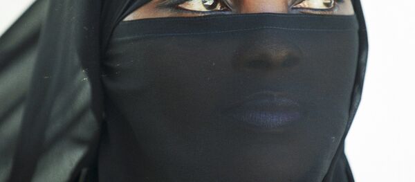 Женщина в чадре. - Sputnik Узбекистан