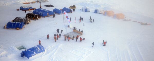 На российской дрейфующей станции Северный полюс-2015 На российской дрейфующей станции Северный полюс-2015 - Sputnik Ўзбекистон