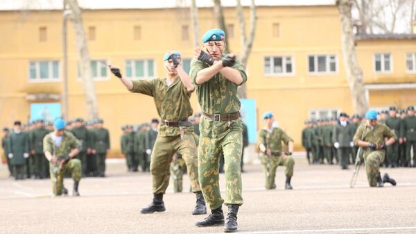 Узбекские солдаты - Sputnik Узбекистан