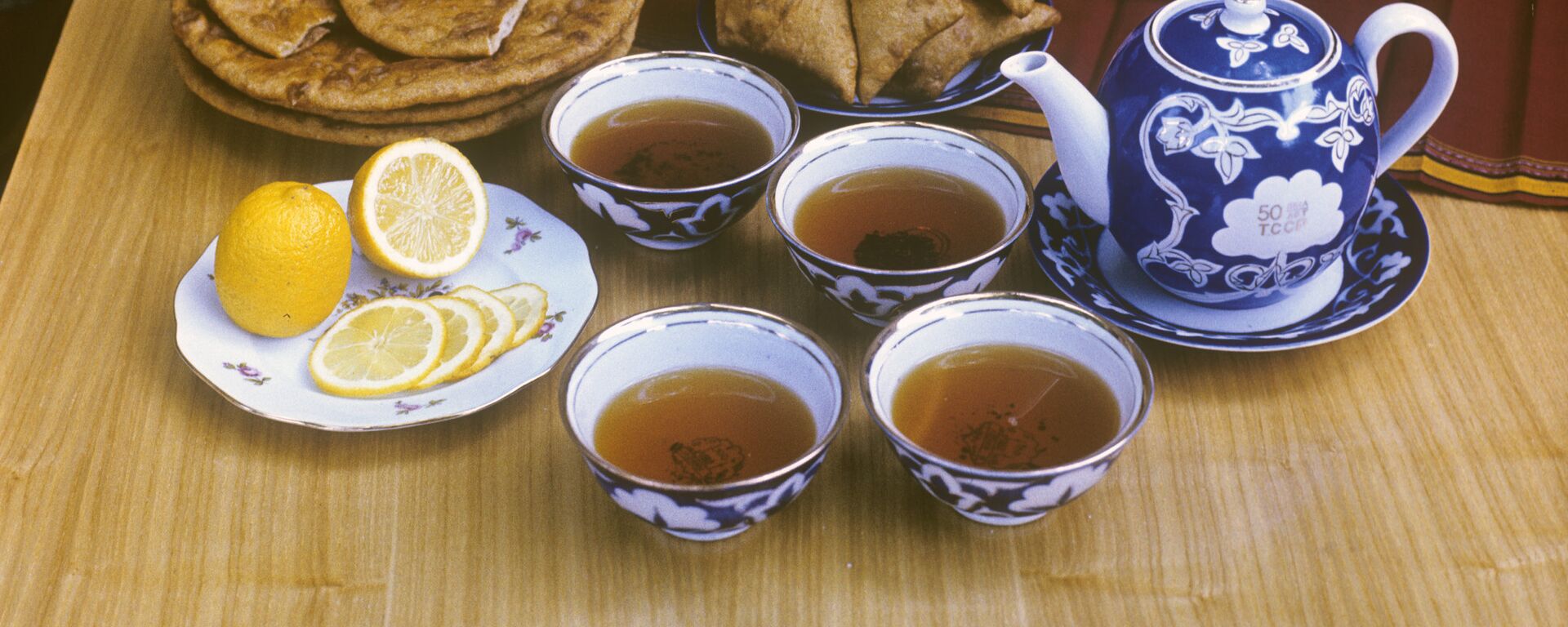 Чай с лимоном - Sputnik Узбекистан, 1920, 22.05.2024