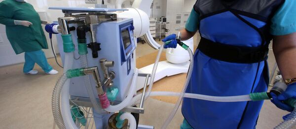 Блок анестезии ангиографа перед проведением операции Блок анестезии ангиографа перед проведением операции - Sputnik Узбекистан