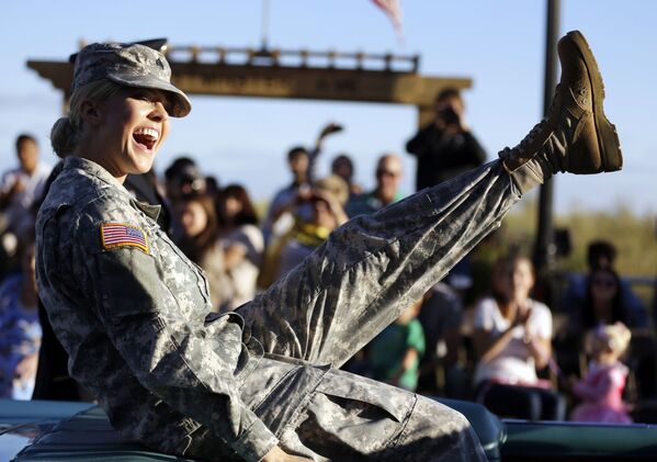 Женщина-солдат Национальной гвардии США - Sputnik Ўзбекистон