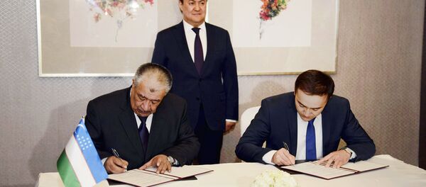 Подписание соглашения между Кыргызстаном и Узбекистана о сотрудничестве между телерадиокомпаниями Подписание соглашения между Кыргызстаном и Узбекистана о сотрудничестве между телерадиокомпаниями - Sputnik Ўзбекистон