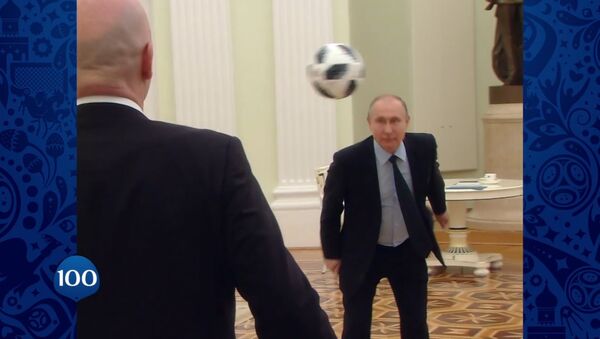 Путин и Инфантино сыграли в футбол - Sputnik Узбекистан