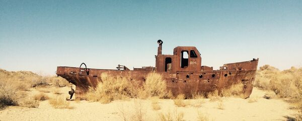 Высохшее Аральское море в Каракалпакстане - кладбище кораблей - Sputnik Узбекистан