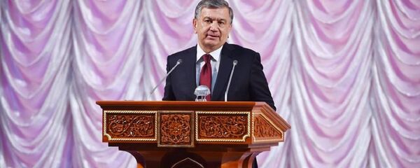 Президент Узбекистана Шавкат Мирзиёев во время визита в Душанбе - Sputnik Узбекистан