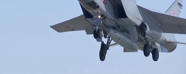 МиГ-31 ВКС провел учебный пуск гиперзвуковой ракеты Кинжал МиГ-31 ВКС провел учебный пуск гиперзвуковой ракеты Кинжал - Sputnik Ўзбекистон