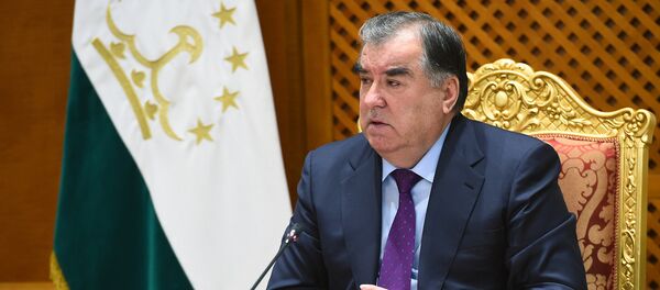 Президент Таджикистана Эмомали Рахмон, архивное фото Президент Таджикистана Эмомали Рахмон, архивное фото - Sputnik Ўзбекистон