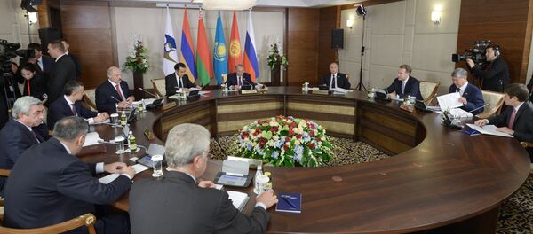 Заседание Высшего Евразийского экономического совета Заседание Высшего Евразийского экономического совета - Sputnik Узбекистан