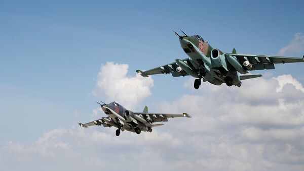 Российская боевая авиация на авиабазе Хмеймим в Сирии - Sputnik Узбекистан