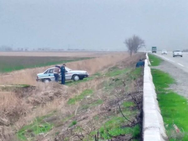 Сотрудники УБДД Сотрудники УБДД - Sputnik Ўзбекистон