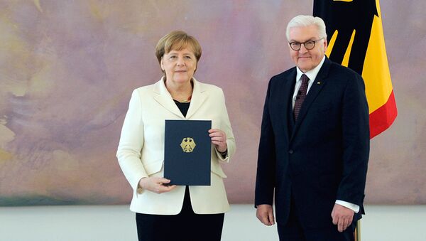 Президент ФРГ Франк-Вальтер Штайнмайер утвердил в должности канцлера Ангелу Меркель - Sputnik Узбекистан