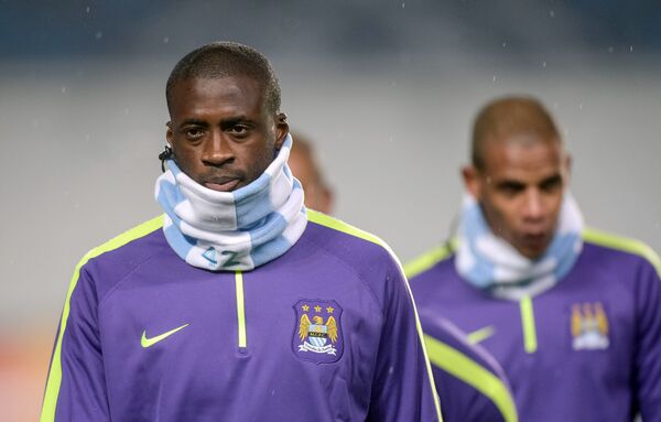 Игрок Манчестер Сити Яя Туре на тренировке перед матчем группового этапа Лиги чемпионов между ФК ЦСКА (Россия, Москва) и ФК Манчестер Сити (Великобритания, Манчестер) - Sputnik Узбекистан