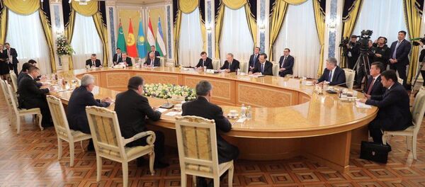 Главы стран ЦА на встрече в Казахстане Главы стран ЦА на встрече в Казахстане - Sputnik Узбекистан