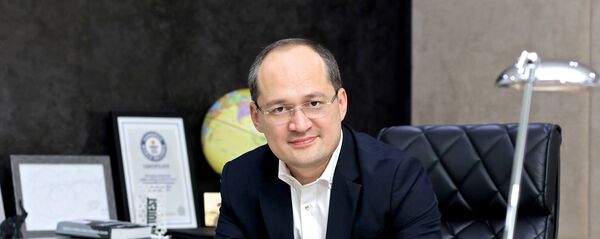 Пресс-секретарь президента Узбекистана Комил Алламжонов Пресс-секретарь президента Узбекистана Комил Алламжонов - Sputnik Ўзбекистон