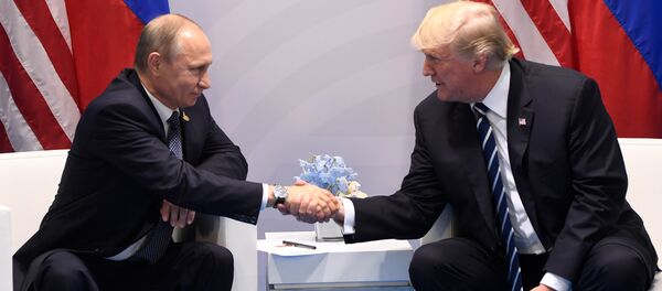 Президент России Владимир Путин президент США Дональд Трамп Президент России Владимир Путин президент США Дональд Трамп - Sputnik Ўзбекистон