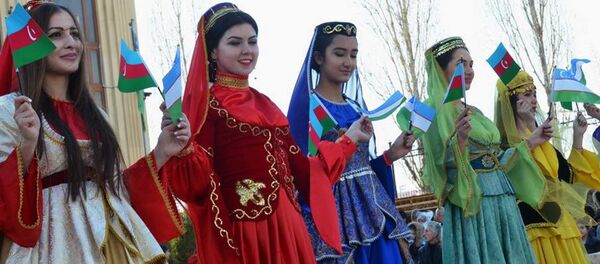 В Узбекистане в Азербайджанском культурном центре состоялся праздник Навруз В Узбекистане в Азербайджанском культурном центре состоялся праздник Навруз - Sputnik Узбекистан