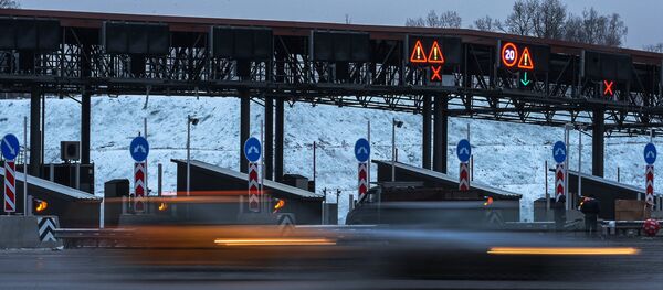Платный участок скоростной трассы Платный участок скоростной трассы - Sputnik Ўзбекистон