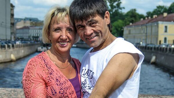 Актер Баймурат Аллабердиев Таджик Джимми со своей женой Людмилой Минько, архивное фото - Sputnik Узбекистан