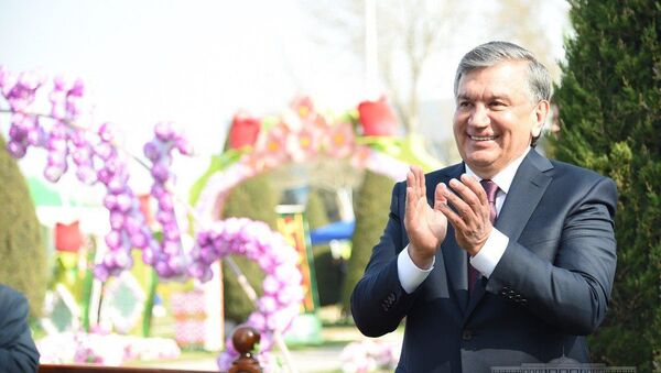 Шавкат Мирзиёев во время празднования Навруза - Sputnik Узбекистан