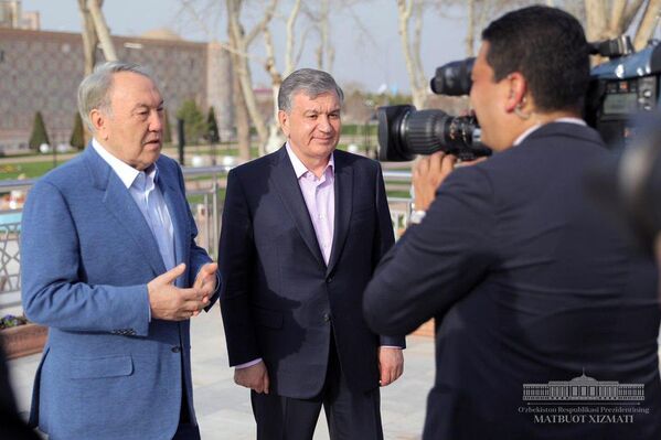 Шавкат Мирзиёев и Нурсултан Назарбаев - Sputnik Узбекистан