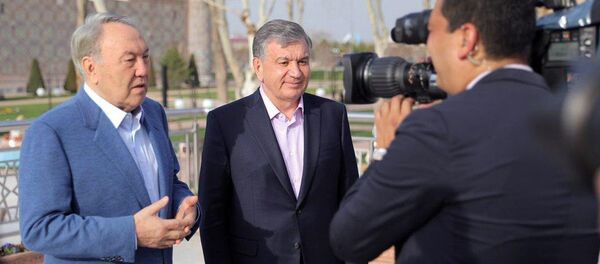 Шавкат Мирзиёев и Нурсултан Назарбаев Шавкат Мирзиёев и Нурсултан Назарбаев - Sputnik Ўзбекистон