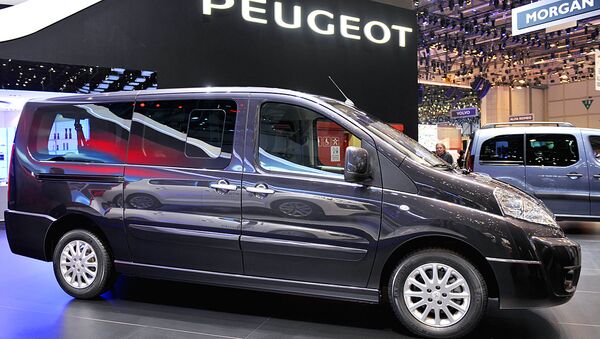 Автомобиль Peugeot Expert - Sputnik Ўзбекистон