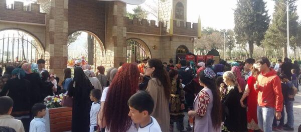 Парк Дунёи афсона после открытия, архивное фото Парк Дунёи афсона после открытия, архивное фото - Sputnik Узбекистан