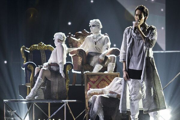 Певец Сардор Милано на выступлении Певец Сардор Милано на выступлении - Sputnik Узбекистан